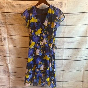 Banana Republic wrap dress size 6